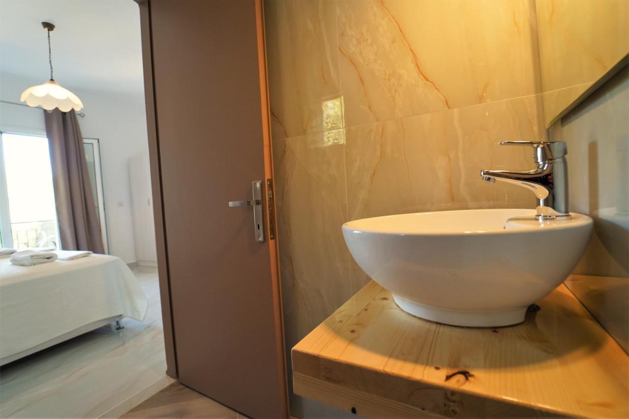 Meltemi Apartment Parga Luaran gambar